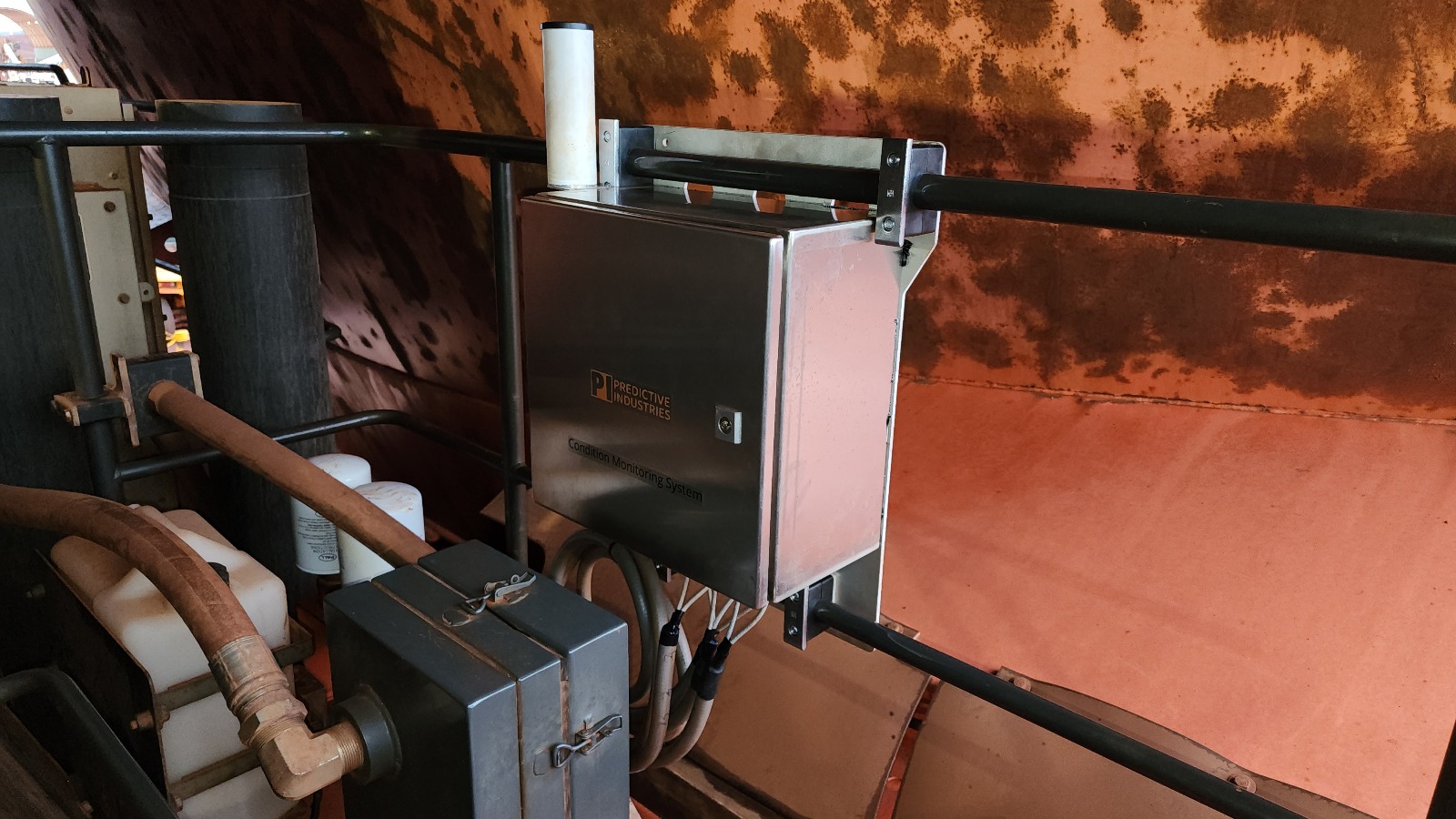 Online vibration monitoring system for rotating equipment